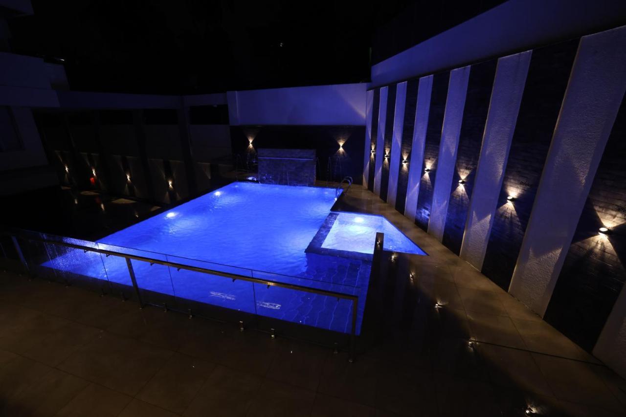 Aj Grand Hotel Mangalore Buitenkant foto