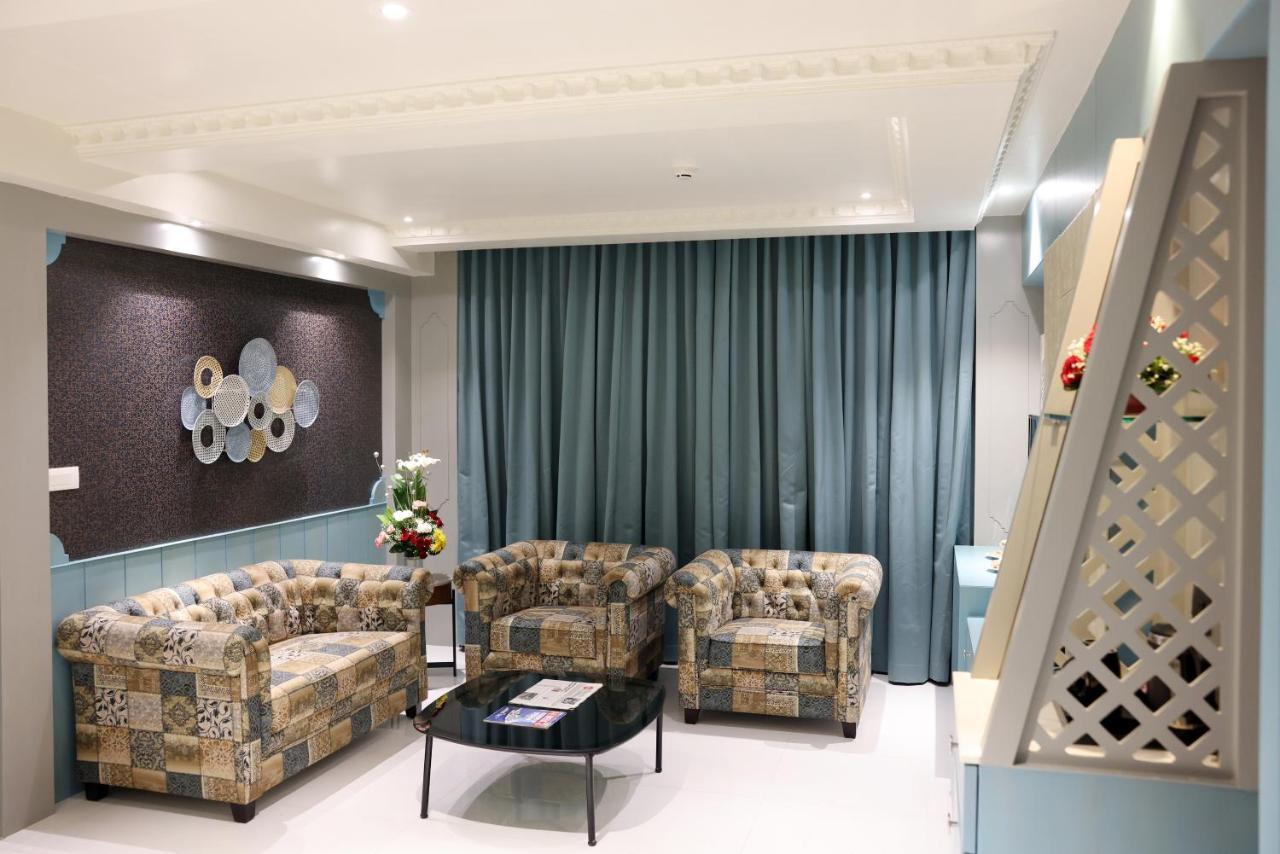 Aj Grand Hotel Mangalore Buitenkant foto
