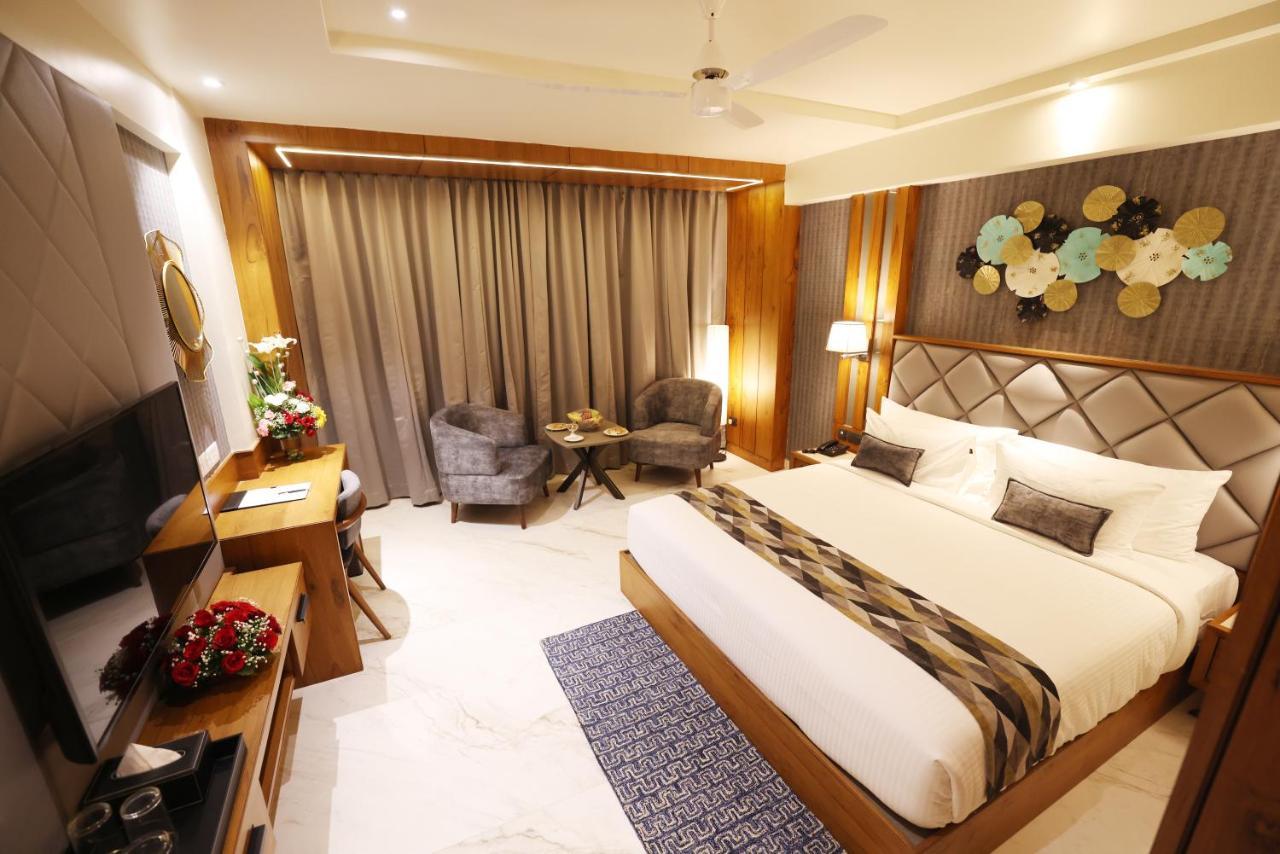 Aj Grand Hotel Mangalore Buitenkant foto