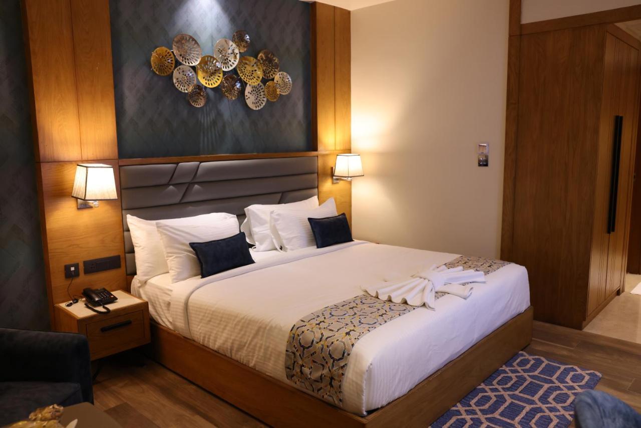 Aj Grand Hotel Mangalore Buitenkant foto