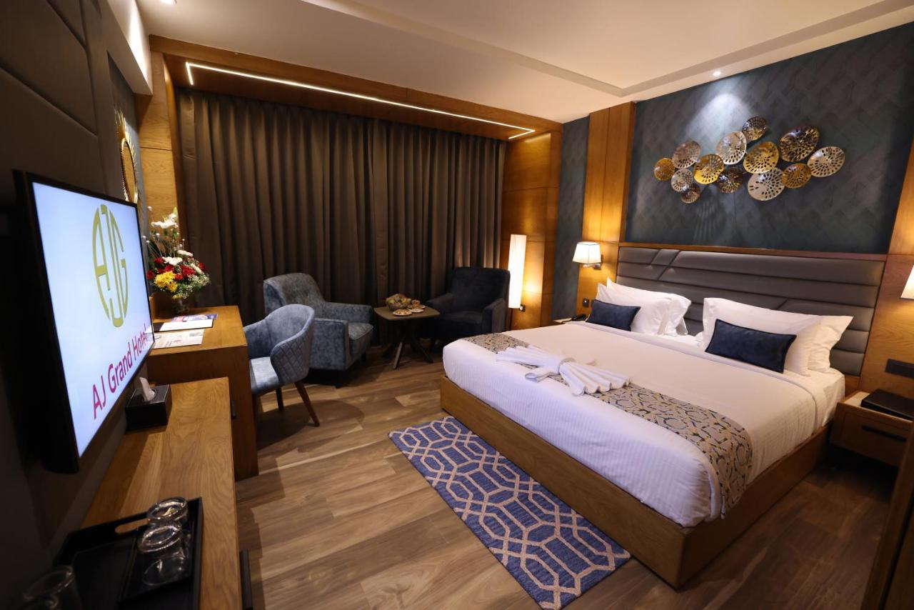 Aj Grand Hotel Mangalore Buitenkant foto
